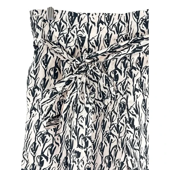 Sugar Lips Curve Womens 1X Shorts Black White Print Pom Pom Tie Waist Cotton - Picture 5 of 11